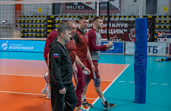 Волейбольный «Текстильщик» дважды выиграл у «Волжанина»